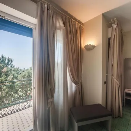 Artana Collection Guest house